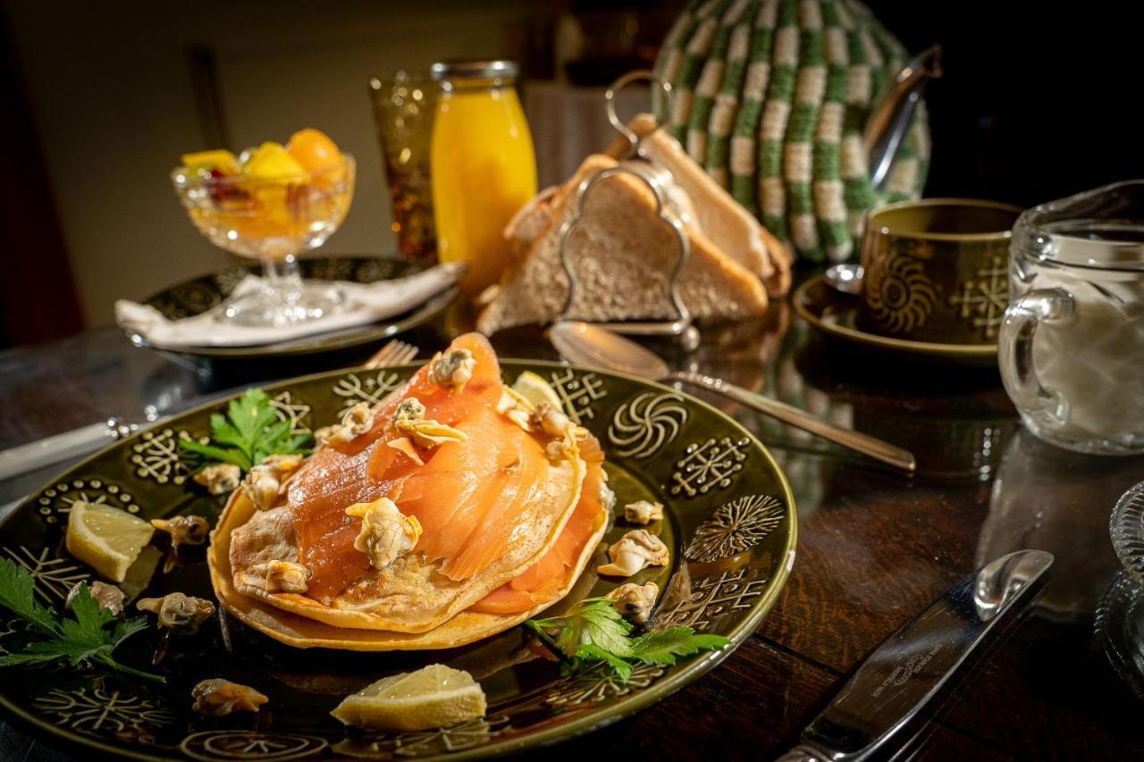 Taldraeth - Old Vicarage Guest House 펜린듀드리스 외부 사진