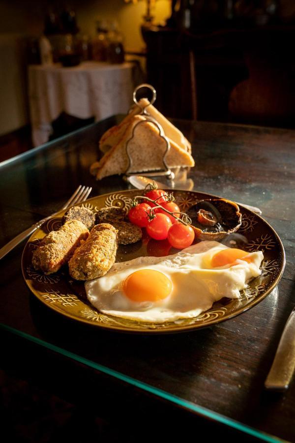 Taldraeth - Old Vicarage Guest House 펜린듀드리스 외부 사진