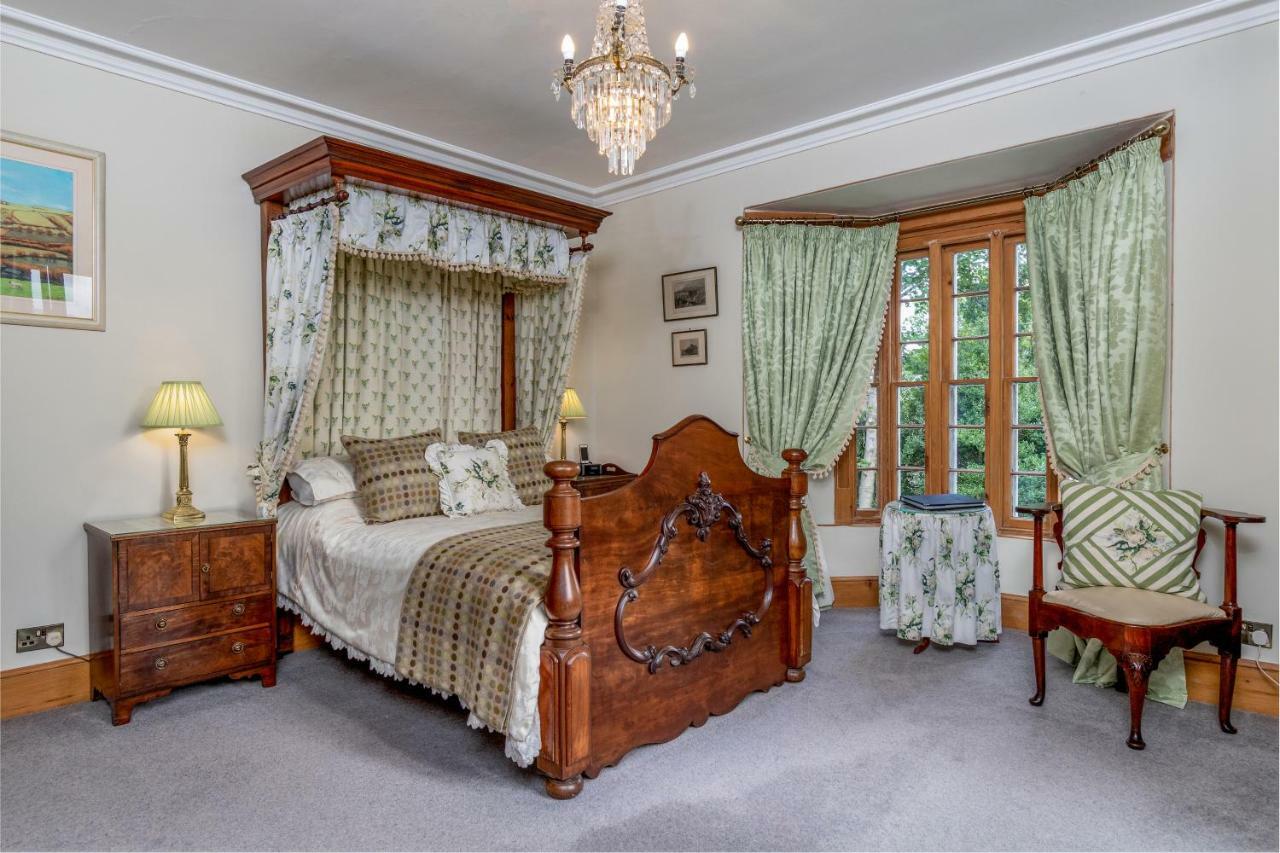 Taldraeth - Old Vicarage Guest House 펜린듀드리스 외부 사진
